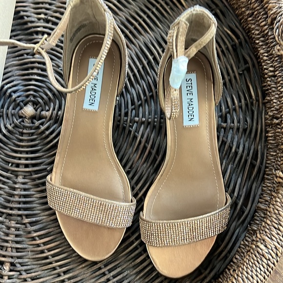 Steve Madden new in box block heels - Picture 3 of 6